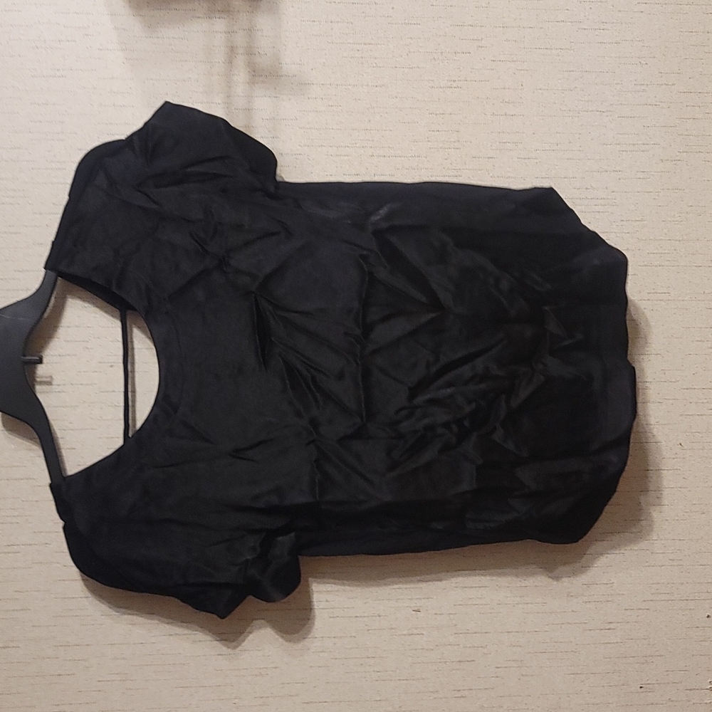 WHITE HOUSE BLACK MARKET BLACK SATIN V-BACK TOP: NWOT: SZ XXS